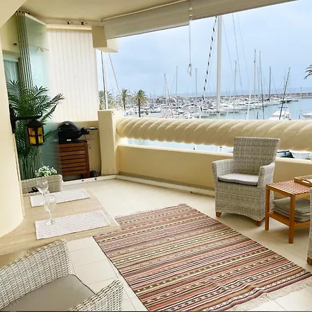 Апартаменти Isla Puerto Marina