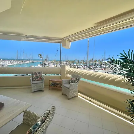 Апартаменти Isla Puerto Marina