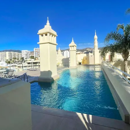 Isla Puerto Marina Бенальмадена