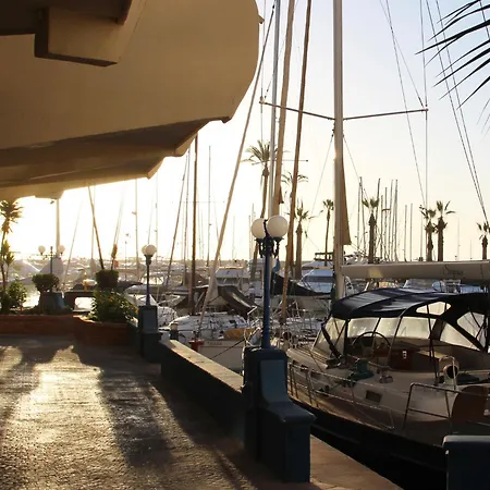 Isla Puerto Marina Апартаменти *